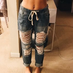 Ripped Boyfriend Jeans